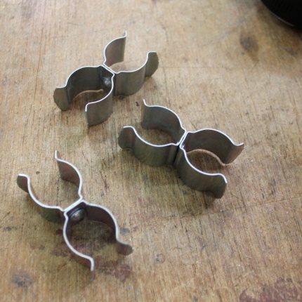 Boucles D'oreilles Clips Dorées Avec Perles Colorées - Occasion Très Bon état